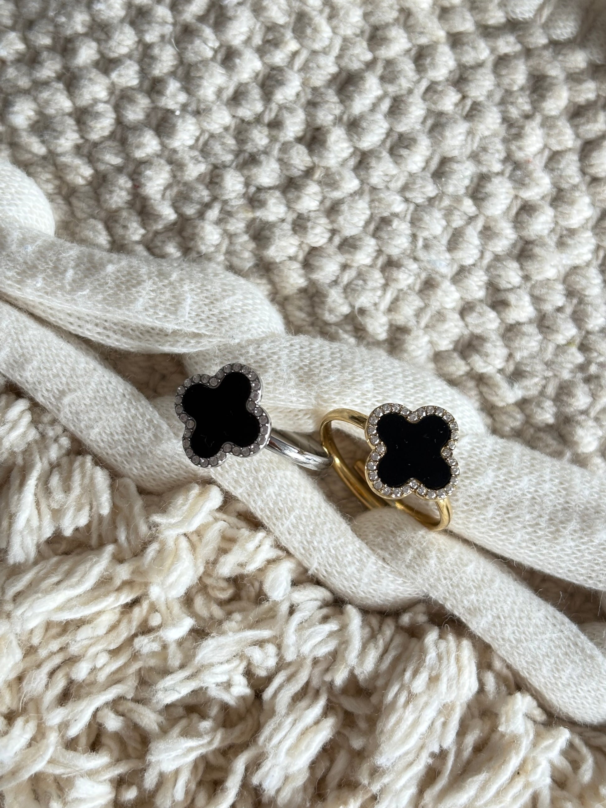 Ring - June (Schwarz)