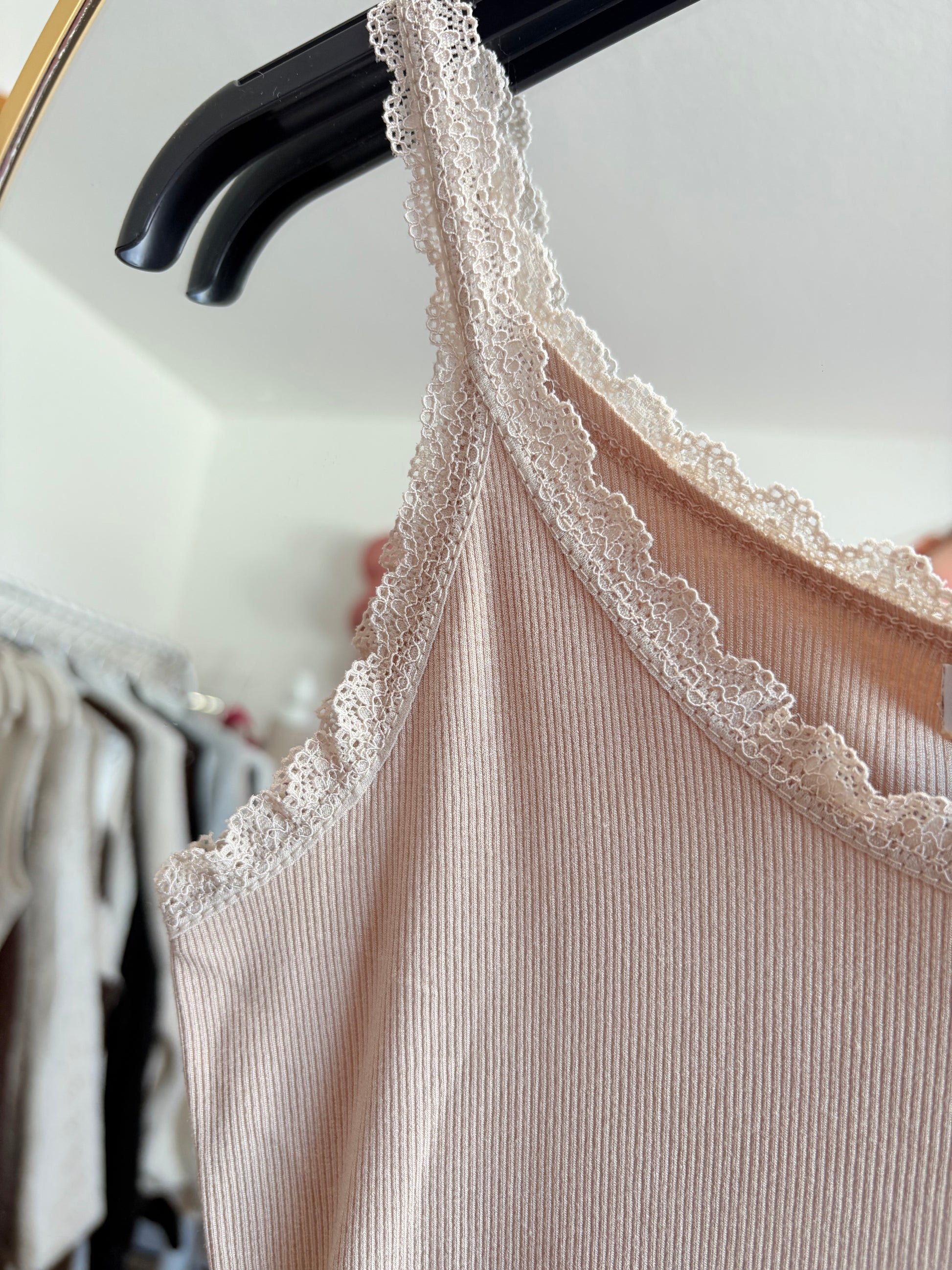 Spitzen Top - Venja (Beige) zweite Chance