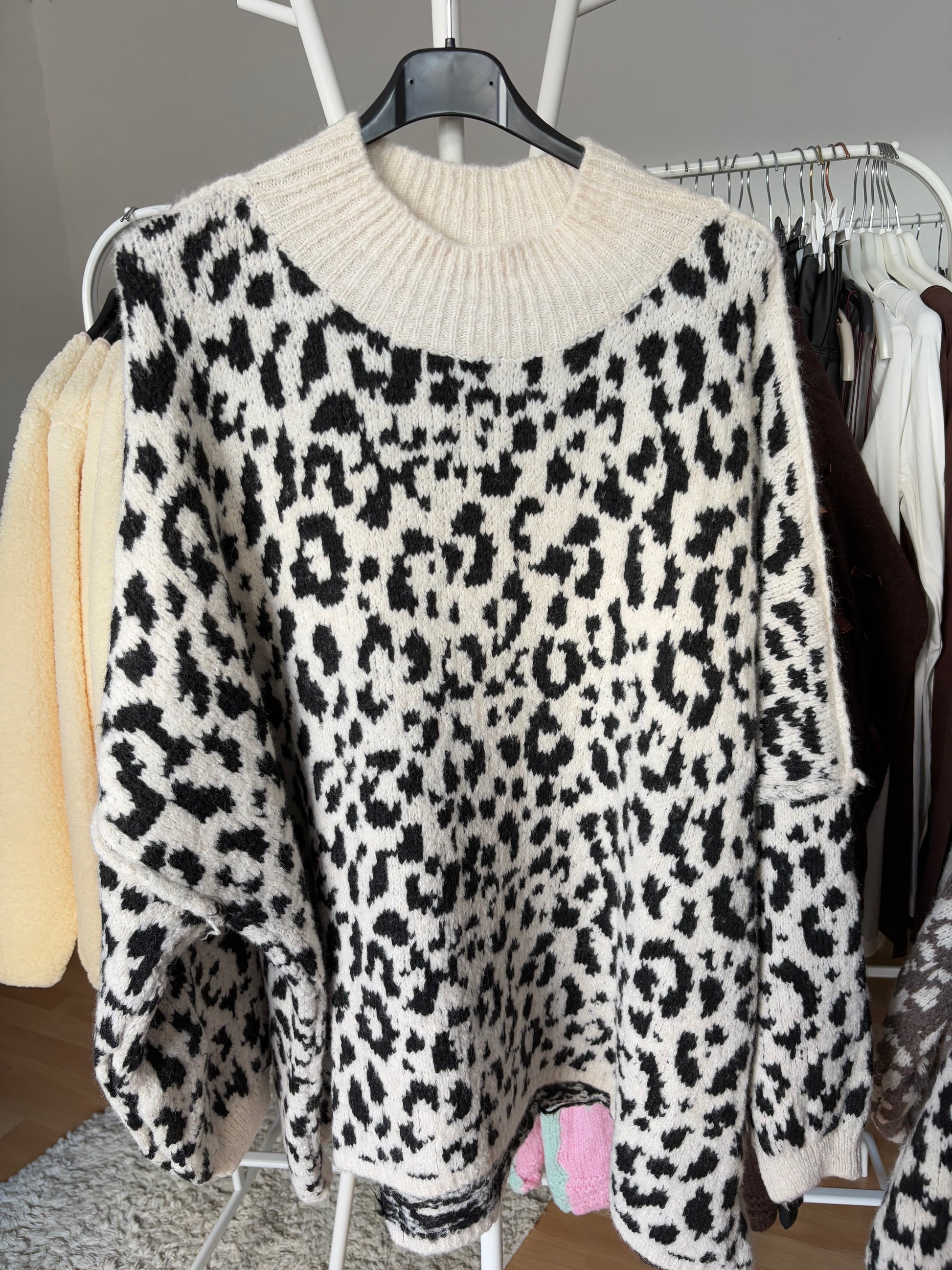 Oversized Pullover - Leona (Schwarz)