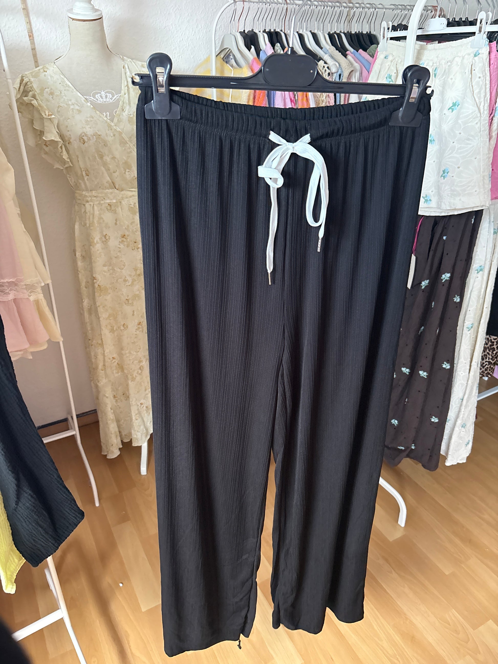 Hose - Neva (Schwarz)