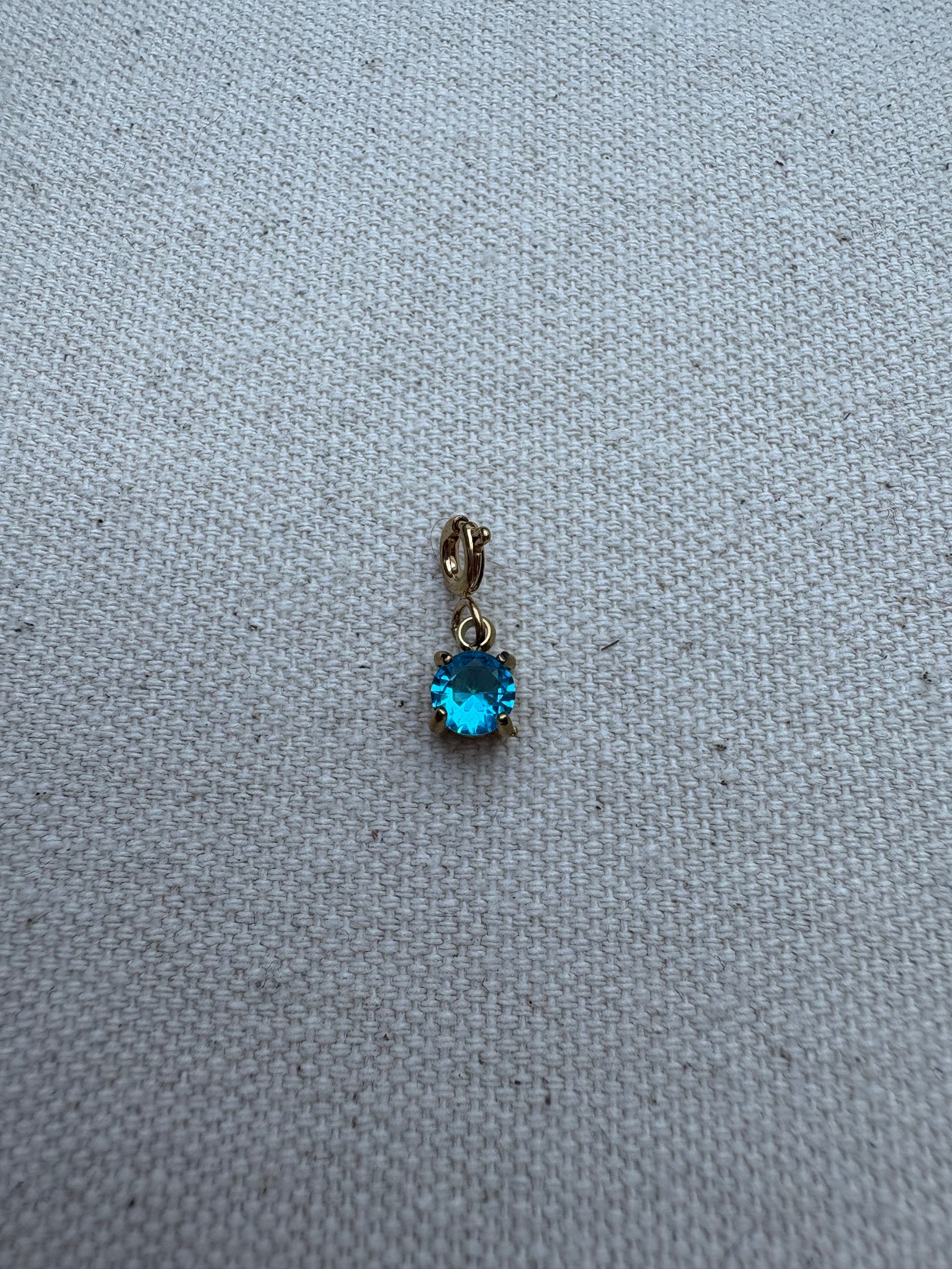 Charm (Gold)