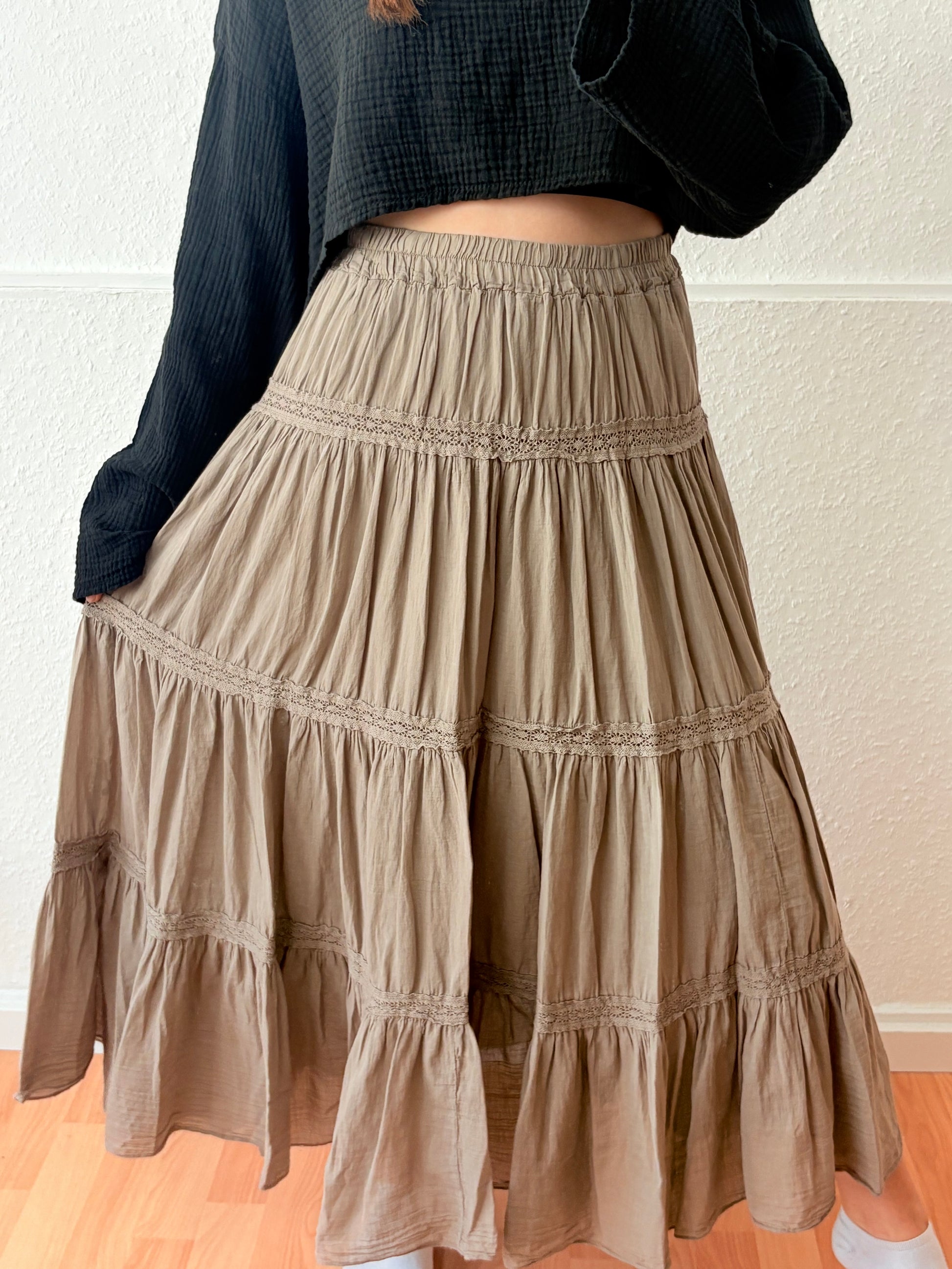 Maxirock mit spitze / Verschiedene Farben